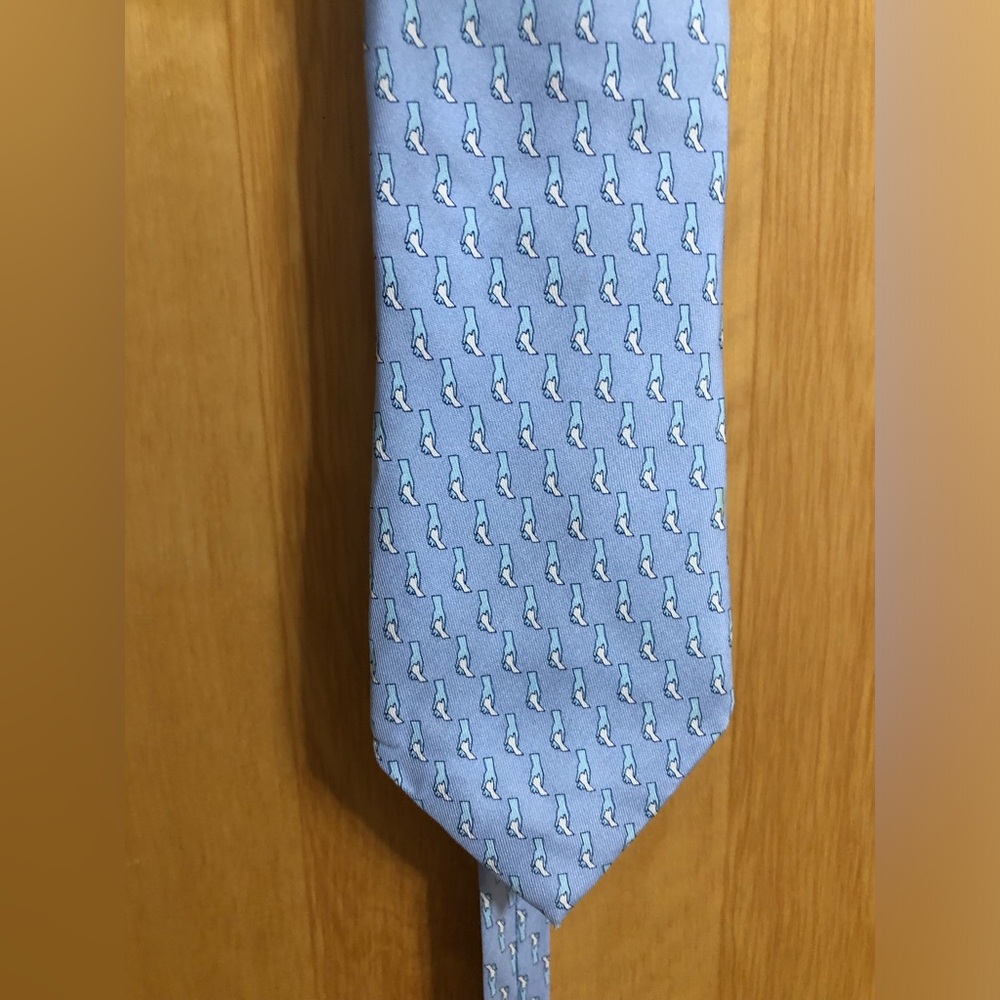 Vineyard‎ Vines custom collection Tuesdays Children blue tie holding hands silk